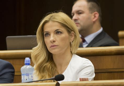 Budúca ministerka kultúry Martina Šimkovičová súhlasí s tým že na