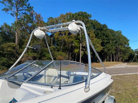 97 Bayliner 2050 Capri 57 W New Floor And Wakeboard Tower 1997 For