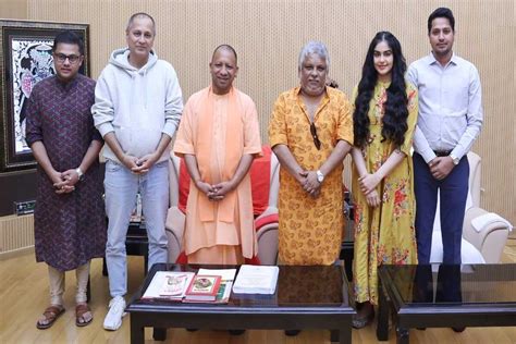 The Kerala Story Team Met Cm Yogi Thanked Him For Making The Film Tax