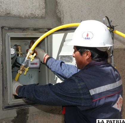 YPFB proyecta para este año 60 mil instalaciones de redes de gas con