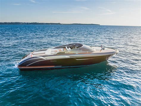 Riva 38 Rivamare 12m 2018 Andere Boote Boot24