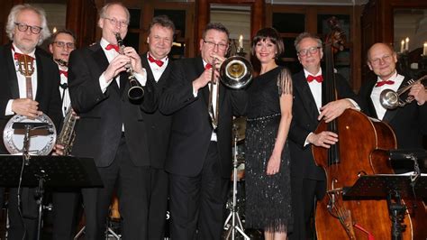 Swing Im Schloss Namedy Joe Wulf Und Seine Gentlemen Begeistern Das