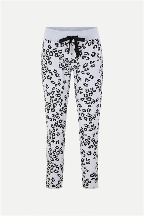 Juvia Sweatpants Mit Leo Print In Perlgrau Gruener At