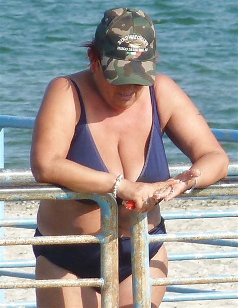 Massive Candid Bikini Granny Tits Photo X Vid