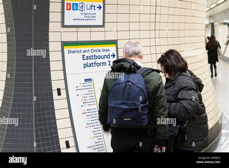 Circle Line Underground Station Hi Res Stock Photography And Images Alamy