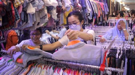 Desainer Dukung Thrifting Baju Bekas Impor Dilarang Di Indonesia