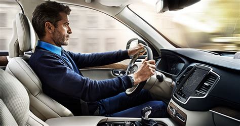 Tecnología para reducir las distracciones al manejar Volvo Cars Blog