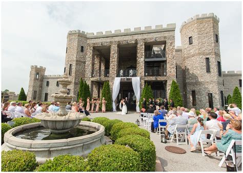 Summer Wedding At The Kentucky Castle In Versailles Kentucky