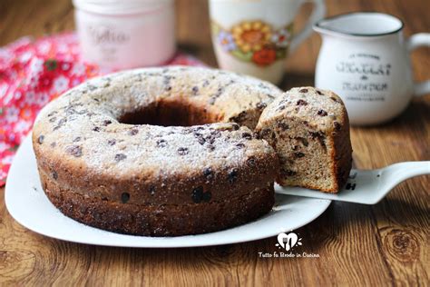 Ciambella Allo Yogurt E Grano Saraceno Con Gocce Di Cioccolato Tutto