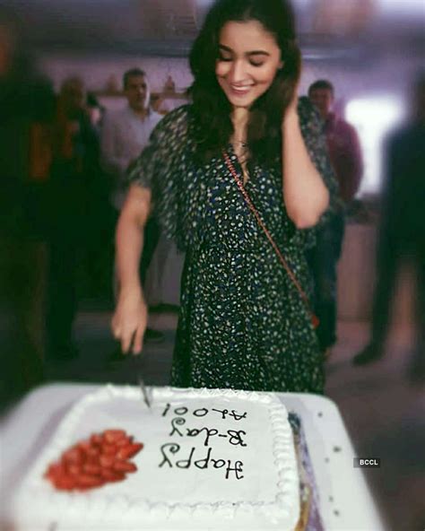 Alia Bhatt Celebrates Birthday With Beau Ranbir Kapoor And Bffs In