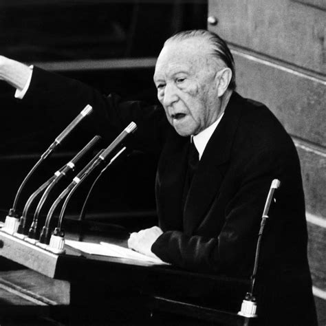 Konrad Adenauer Sieht Abgrund Von Landesverrat Spiegel Aff Re