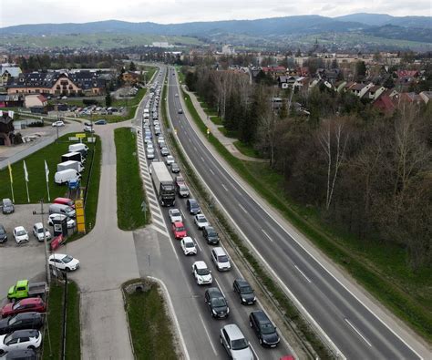 Majówkowicze jadą pod Tatry Uwaga są duże korki na zakopiance