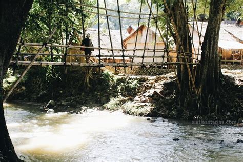 Baduy Dalam: Pengalaman Mandi di Sungai dan Menginap Semalam