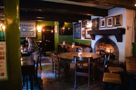 Famous Northern Irish Pubs Named Among Cosiest In Uk