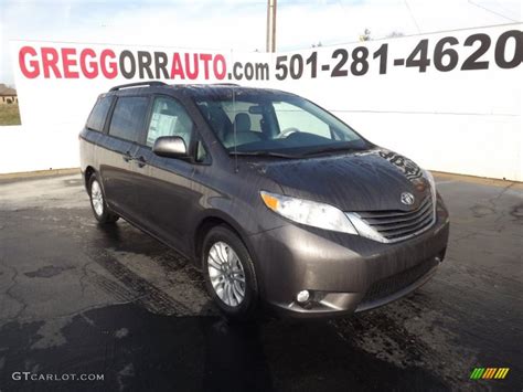 Predawn Gray Mica Toyota Sienna Xle Photo Gtcarlot