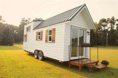 The Dream Tiny House (300 Sq Ft) [ TINY HOUSE TOWN ]