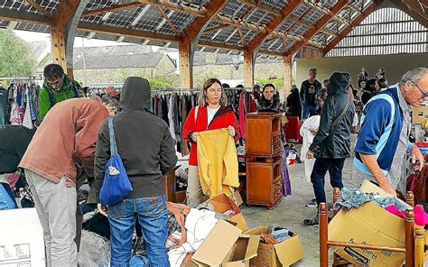 La Pluie Sinvite La Brocante Vide Greniers De Gu Men Sur Scorff