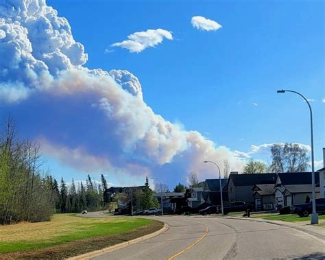 Fort Mcmurray Under Evacuation Alert Due To Out Of Control Wildfire