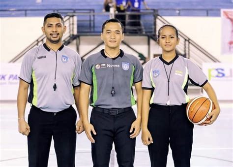 Pakaian Wasit Bola Basket Koleksi Gambar