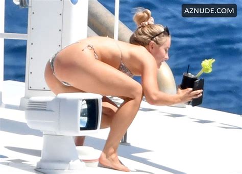 Julianne Hough Sexy Takes In The Hot Italian Sunshine On Her Holiday On Amalfi Coast Aznude