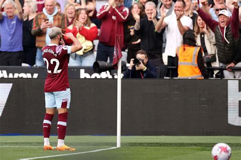 Premier League Live Manchester United Lose At West Ham As Top Four