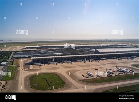 An aerial view of Shanghai Pudong International Airport Stock Photo - Alamy