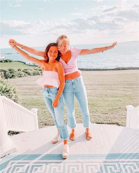 𝚙𝚒𝚗𝚝𝚎𝚛𝚎𝚜𝚝 𝚔𝚊𝚝𝚑𝚛𝚢𝚗𝚗𝚍𝚊𝚟𝚒𝚜 Bff Photoshoot Poses Bff Photoshoot Summer