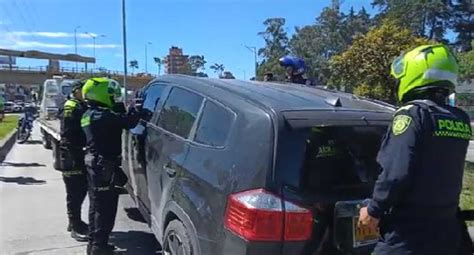 Conductor Borracho Se Qued Dormido En Pleno Carril De Transmilenio