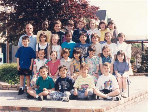 Photo De Classe M Mestrel Et Myriam De 1994 ECOLE ROBERT DESNOS