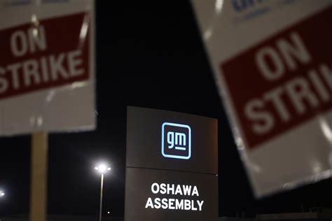 Canada’s Unifor Union Goes On Strike Against GM | Carscoops