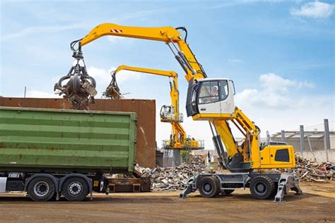 Liebherr Material Handler Lh 24 M Litronic At Smopyc 2017 Compact And
