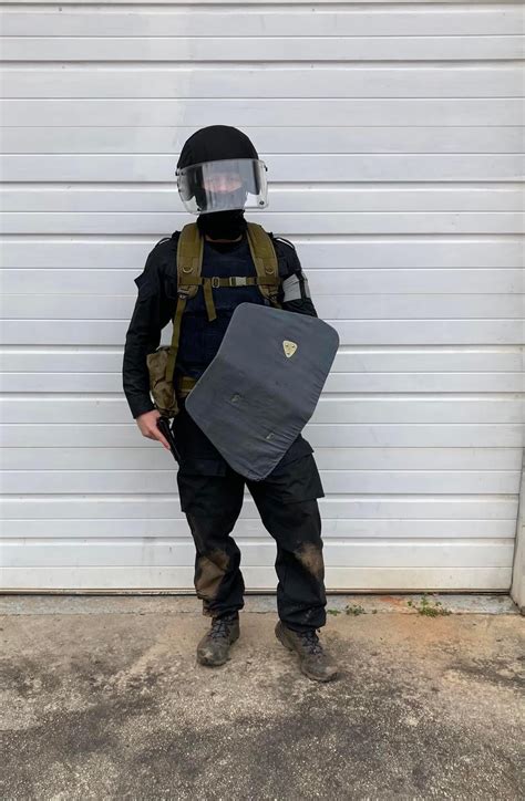 You use replica gear? L : r/airsoft