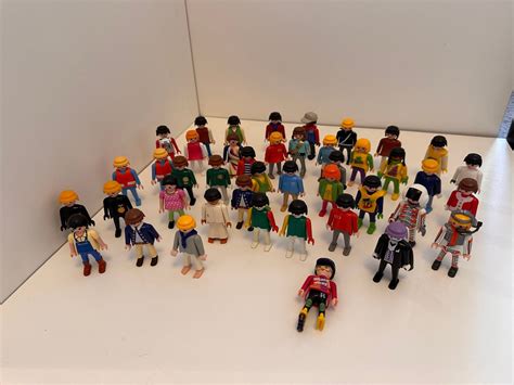 Se produkter som liknar Playmobil samling figurer gu på Tradera