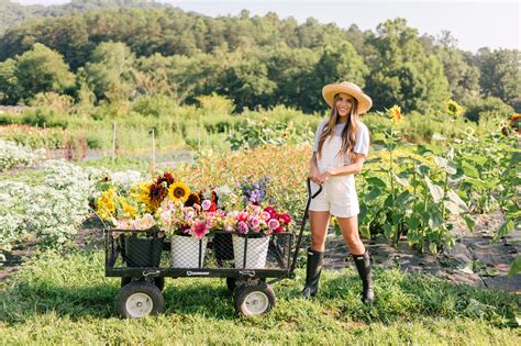 gmg-flourish-flower-farm-asheville-nc-1003412 - Julia Berolzheimer