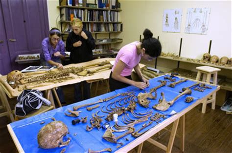 Forensic Anthropology - Digging Up answers:forensic anthropology