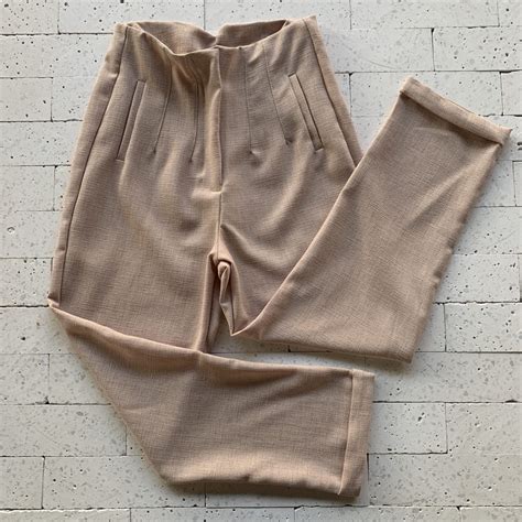 Calça Linho Rústico Slim Pences Nude DONDOCA Dondoca Moda Feminina