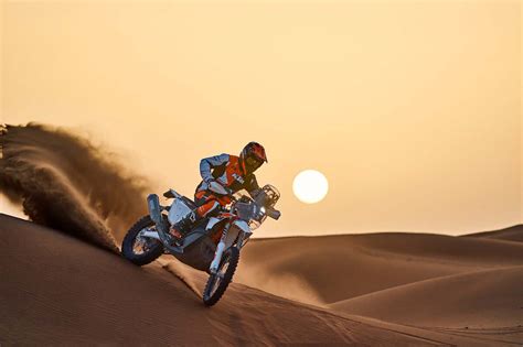 KTM 450 Rally Replica 2025 Los Detalles De La Renovada Travel