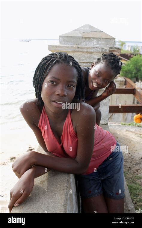 Ragazze Ilha De Mozambico Immagini E Fotografie Stock Ad Alta Risoluzione Alamy