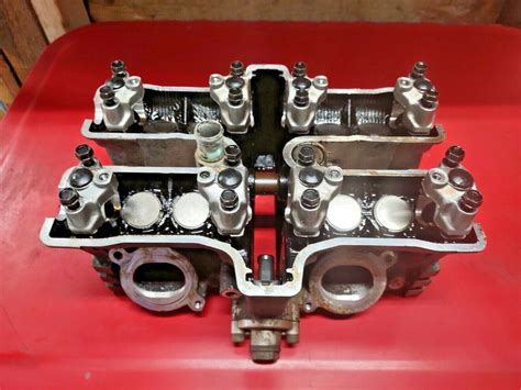 88 94 YAMAHA VMAX 1200 VMX1200 OEM ENGINE TOP END CYLINDER VALVE HEAD