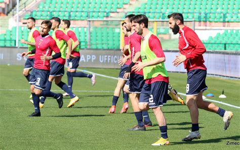 Cosenza Ascoli I 24 Convocati Di Occhiuzzi Out 3 Calciatori Cosenza