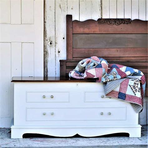 16 Cedar Chest Painted Haobenedykt