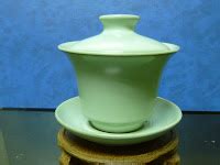 COLLECTIBLE CURIO Gaiwan Gaibei With Crackled Ru Kiln Powdered Jade