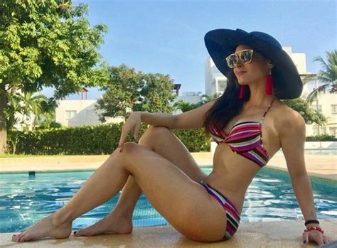 Sexy Wendy Braga Bikini Pics