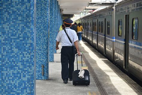 Salaire Dun Conducteur De Train Combien Gagne T Il Les Salaires