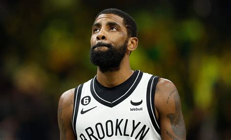 Kyrie Irving Re Signs With The Mavericks