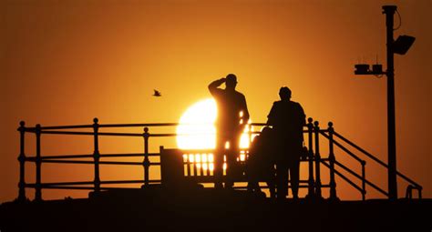 Uk Has Hottest Night On Record Met Office Figures Show