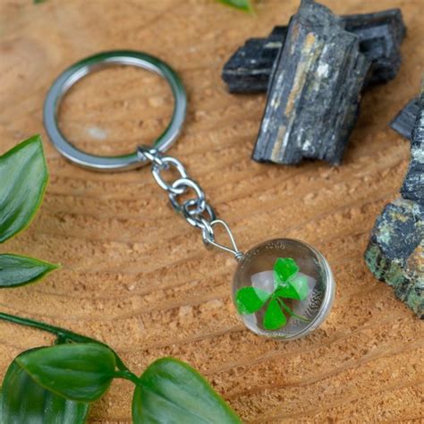 Keychain Real Four Leaf Clover Good Luck Zenvol Europe