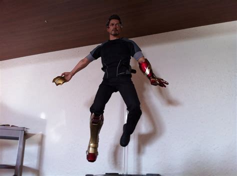 Hot Toys MMS Iron Man Tony Stark Specs Pics Page Collector Freaks