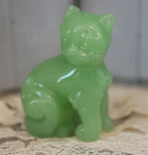 Vintage Ch Ing Dynasty Jade The Franklin Mint Curio Cabinet Cat