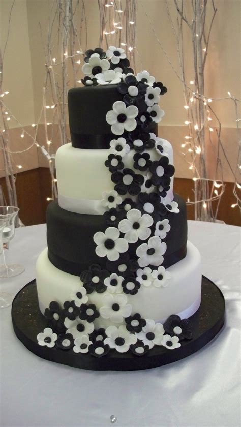 Black And White Wedding Cake - CakeCentral.com